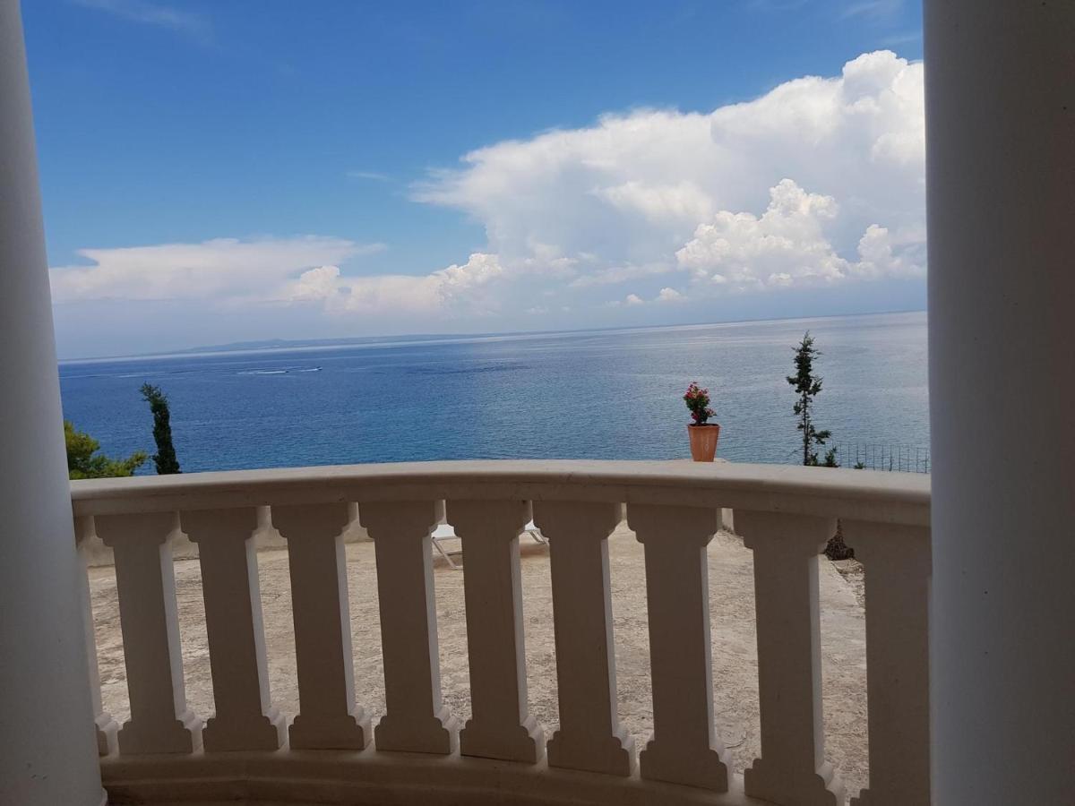 Hotel Deep Blue Vasilikí